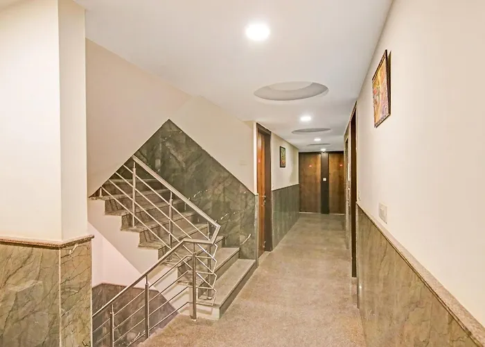 Hotel O Avi Suites