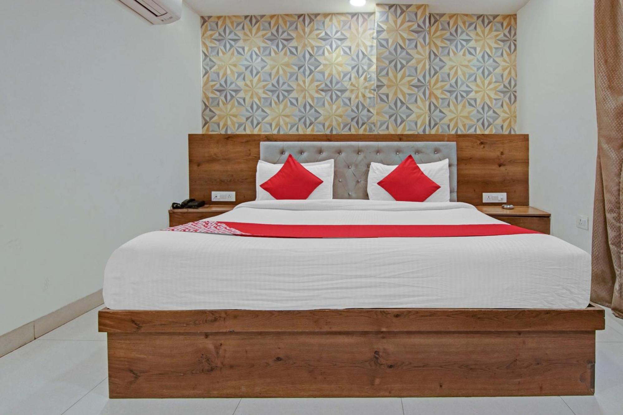 O Avi Hotel